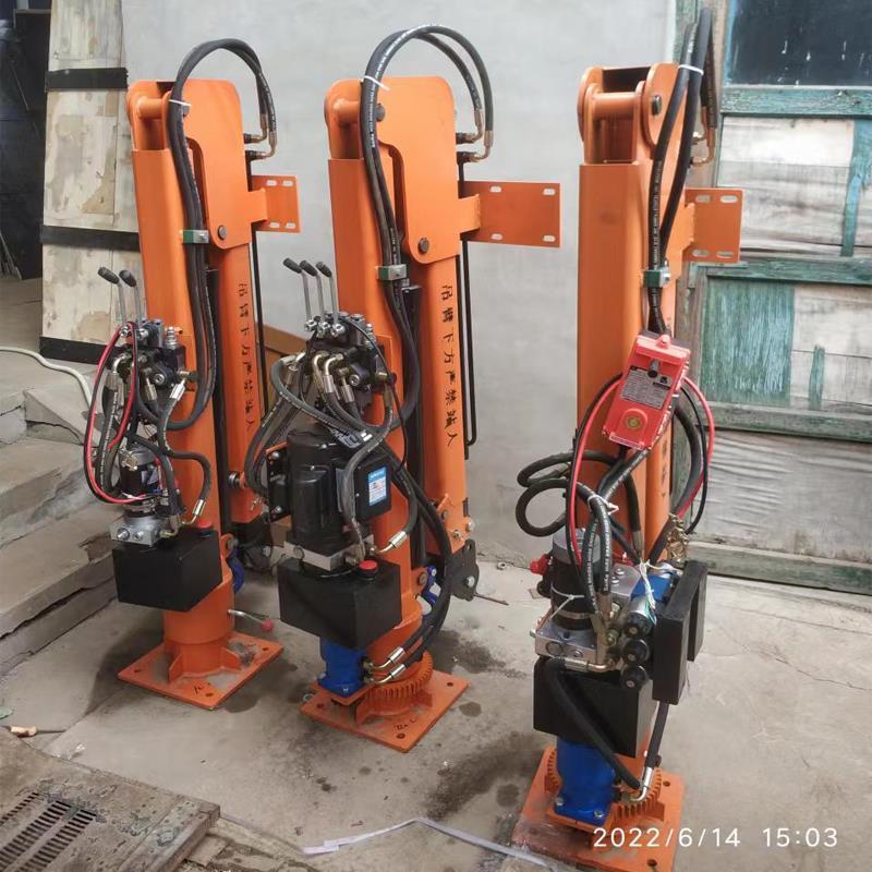 垣曲县重汽蓝牌随车吊 3.2吨 国六动力强 液压驱动 农用自卸起重机